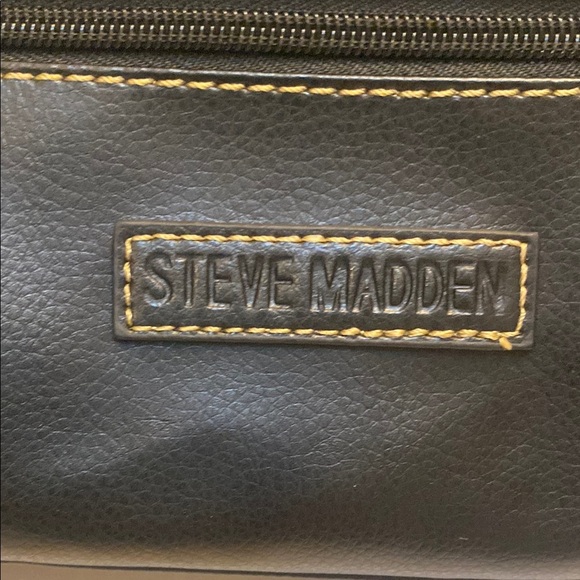 Black Leather Toiletry Bag - Picture 2 of 6